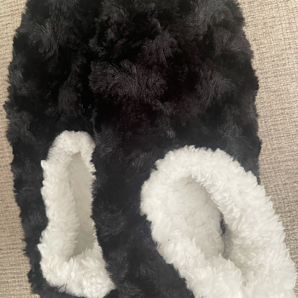 Cozy Black and White Fleece Slippers - Picture 2 of 3